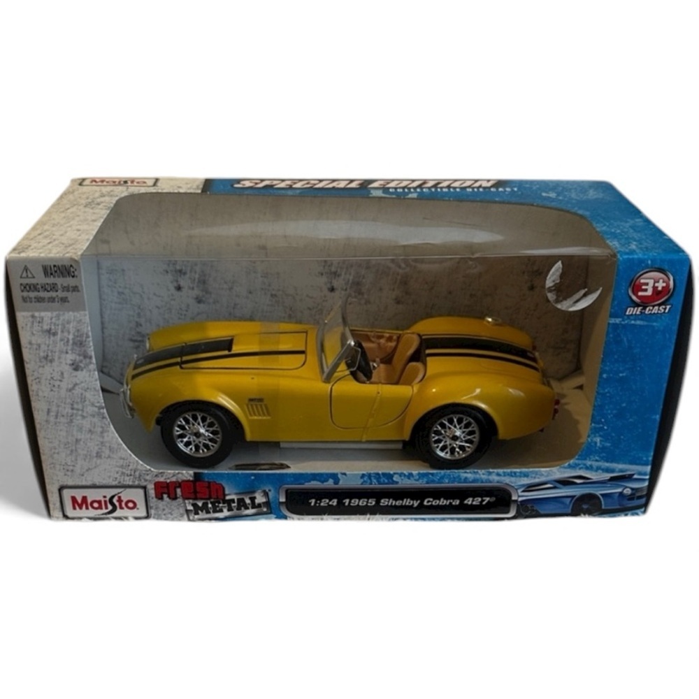 Maisto Brand‎ 1:24 1965 Shelby Cobra 427 Die-Cast Model Car Special Edition